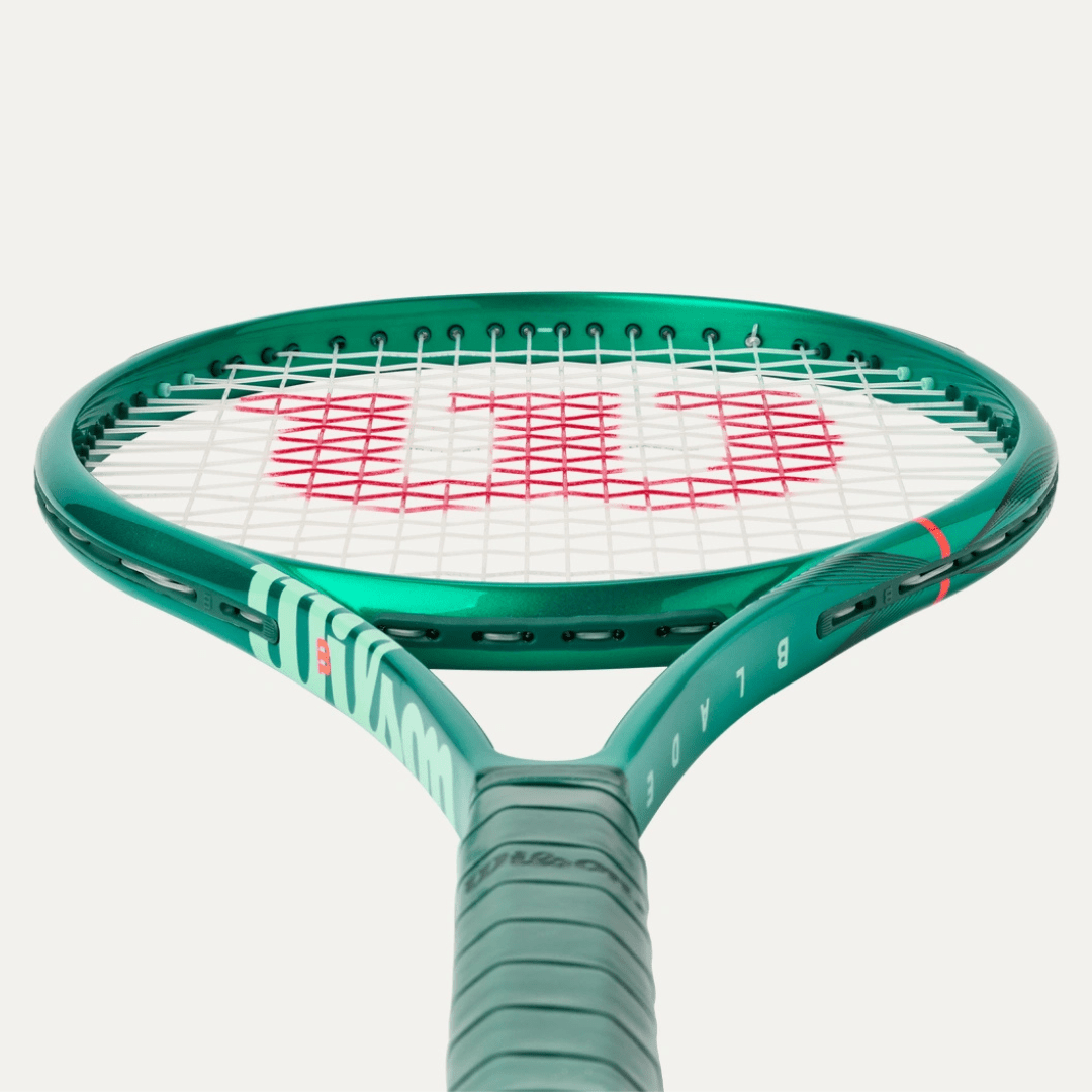 Wilson Blade 100UL v10 265g (16x19) tennisketcher