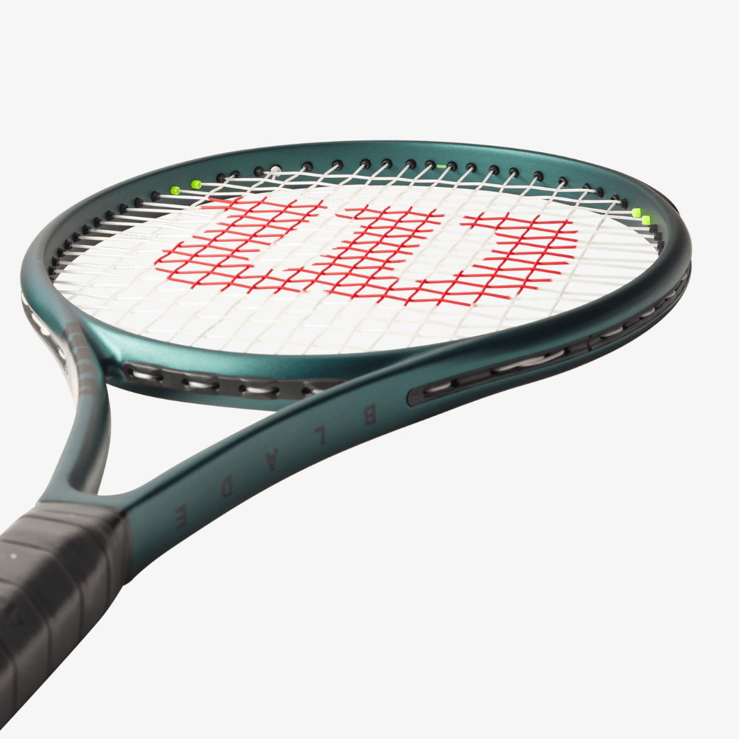 Wilson Blade 100L v9 285g 16x19 tennis racket
