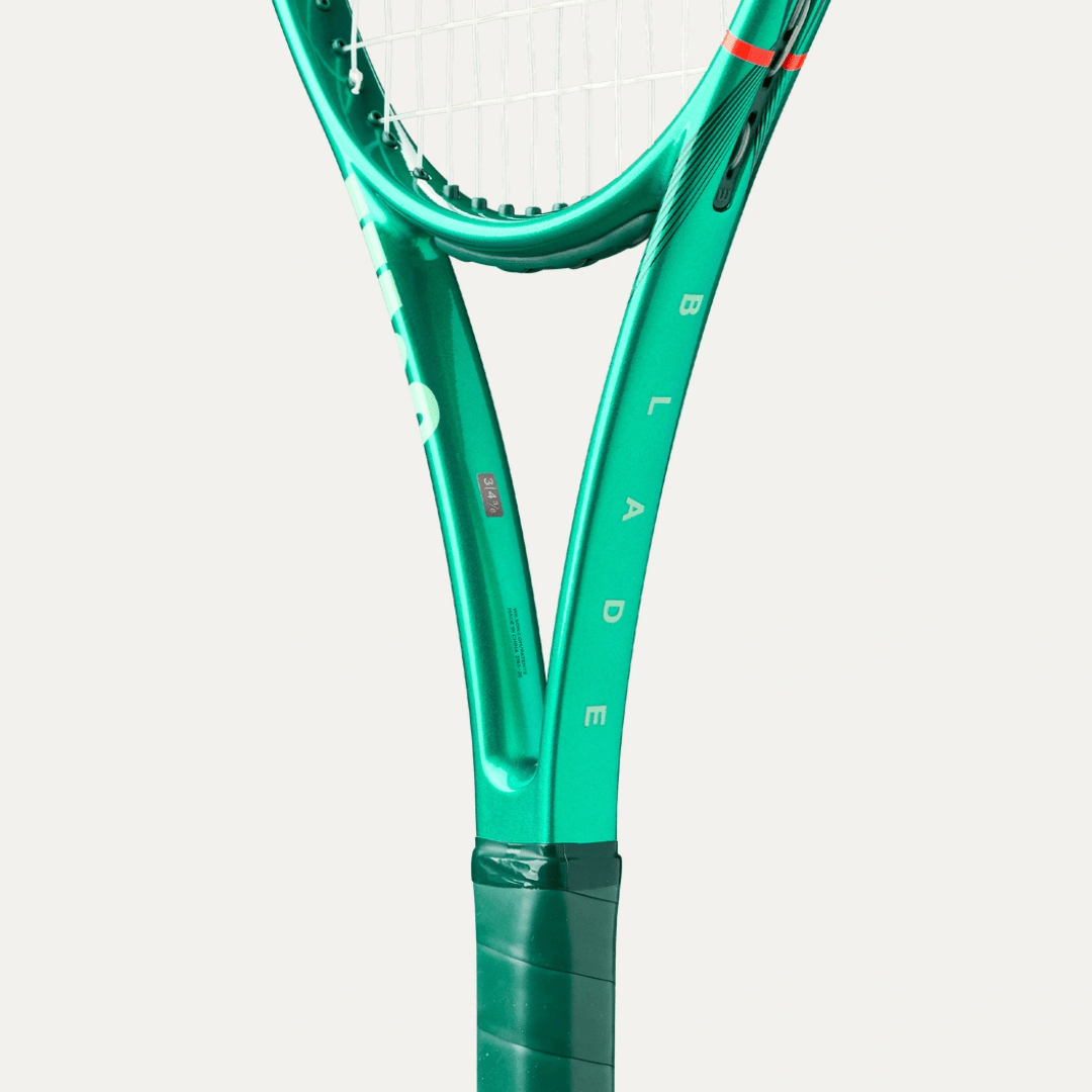 Wilson Blade 100 Pro v10 295g (16x20) tennisketcher