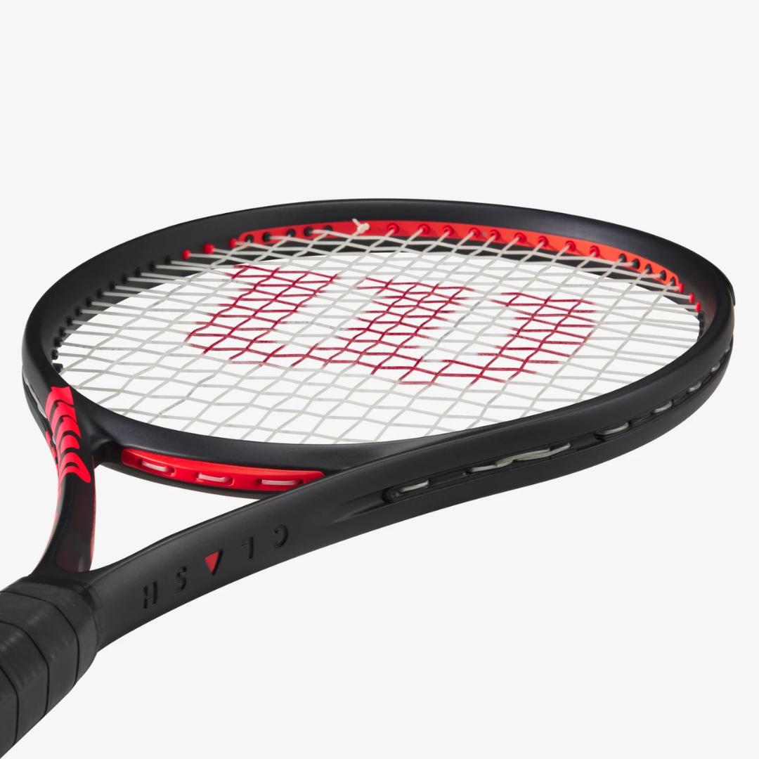 Wilson Clash 100 Pro v3 tennis racket